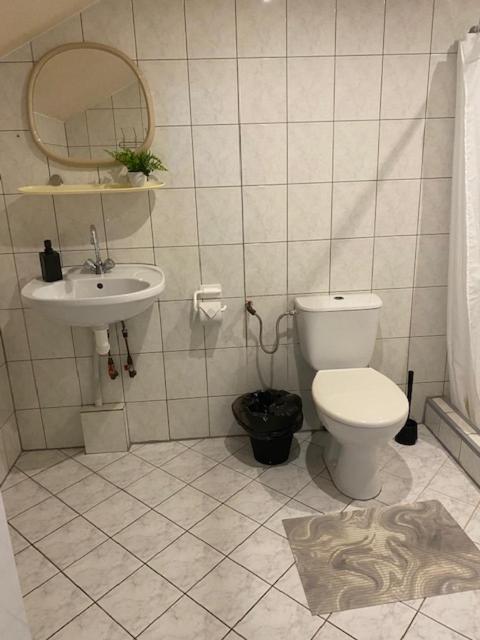 Kuru Guest House Eksteriør bilde