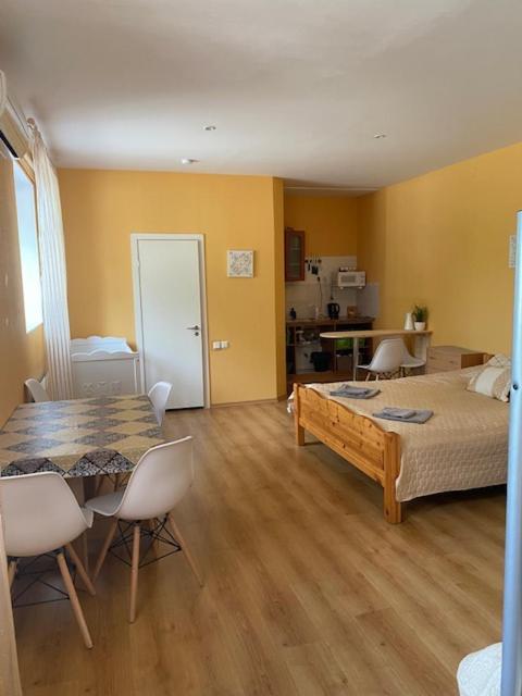 Kuru Guest House Eksteriør bilde